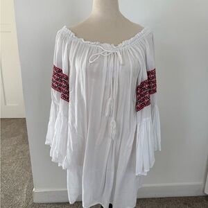Elan White Bohemian Blouse with Red Accents